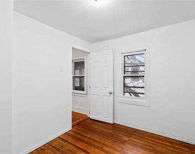 104 Kincaid Avenue - Photo Thumbnail 7