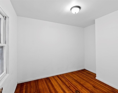 104 Kincaid Avenue - Photo Thumbnail 6