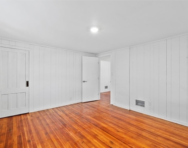 104 Kincaid Avenue - Photo Thumbnail 17
