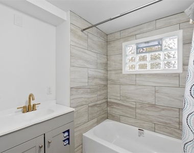 104 Kincaid Avenue - Photo Thumbnail 9
