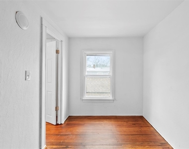 104 Kincaid Avenue - Photo Thumbnail 14