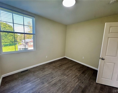 3849 Timmerman Road - Photo Thumbnail 7
