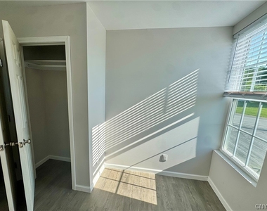 3849 Timmerman Road - Photo Thumbnail 9
