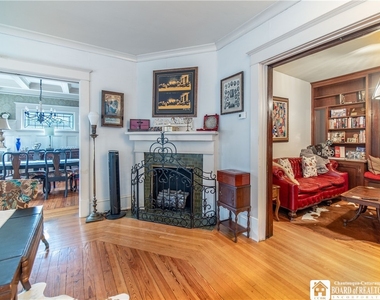 98 Forest Avenue - Photo Thumbnail 4