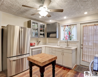 98 Forest Avenue - Photo Thumbnail 12