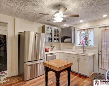 98 Forest Avenue - Photo Thumbnail 13