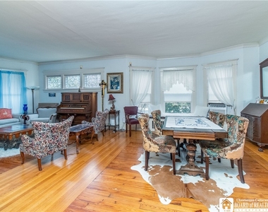 98 Forest Avenue - Photo Thumbnail 2