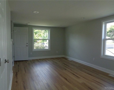4563 Union (left Side) Road - Photo Thumbnail 4