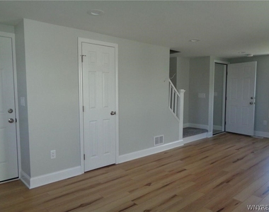 4563 Union (left Side) Road - Photo Thumbnail 6