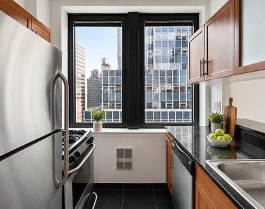 Maiden Lane - Photo Thumbnail 2