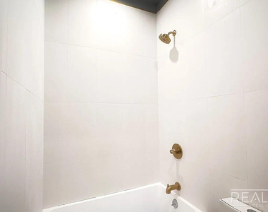 81 Beadel Street - Photo Thumbnail 2