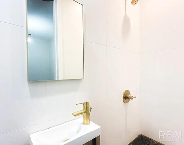 81 Beadel Street - Photo Thumbnail 3