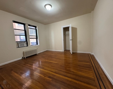 36-14 165th St - Photo Thumbnail 2