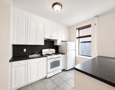 105 Pinehurst Avenue - Photo Thumbnail 4