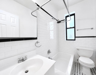 105 Pinehurst Avenue - Photo Thumbnail 8