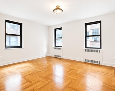 700 Fort Washington Avenue - Photo Thumbnail 1