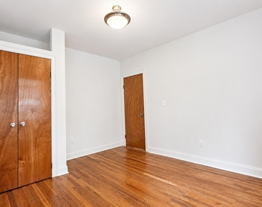 700 Fort Washington Avenue - Photo Thumbnail 9