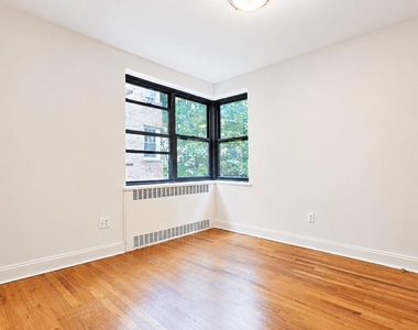 700 Fort Washington Avenue - Photo Thumbnail 6