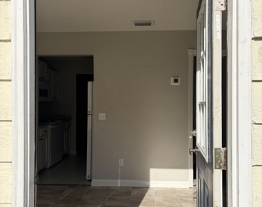 736 Morningside Lane - Photo Thumbnail 1