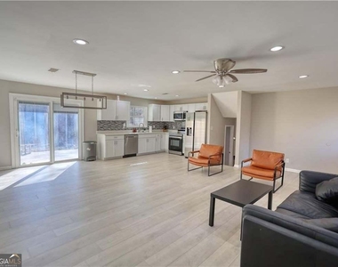 115 Hollybrook Road - Photo Thumbnail 8