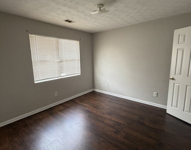 1744 Se Bob White Lane - Photo Thumbnail 4