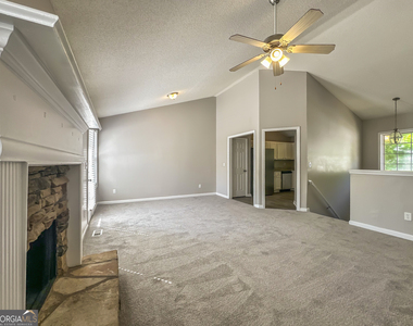 90 Greystone Circle - Photo Thumbnail 4
