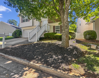 90 Greystone Circle - Photo Thumbnail 2