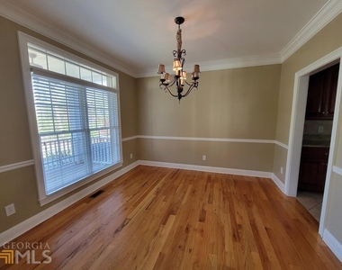 125 Farmington Drive - Photo Thumbnail 5