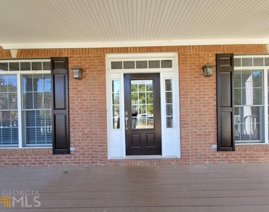 125 Farmington Drive - Photo Thumbnail 3