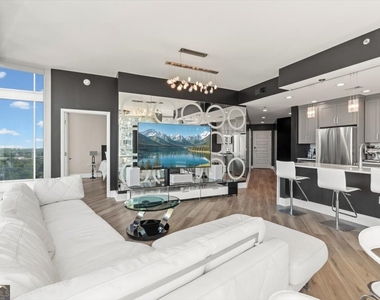 1080 Peachtree Street Ne - Photo Thumbnail 5