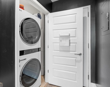 1080 Peachtree Street Ne - Photo Thumbnail 24