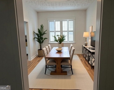 1579 Vesta Avenue - Photo Thumbnail 2