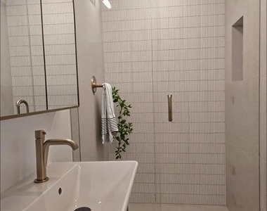 1579 Vesta Avenue - Photo Thumbnail 13
