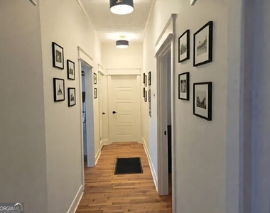 1579 Vesta Avenue - Photo Thumbnail 7