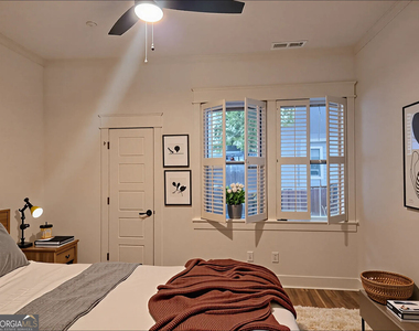 1579 Vesta Avenue - Photo Thumbnail 4
