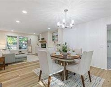 2856 Bay Leaf Drive Se - Photo Thumbnail 16