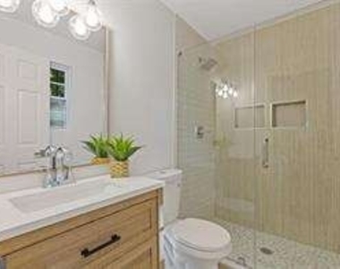 2856 Bay Leaf Drive Se - Photo Thumbnail 8