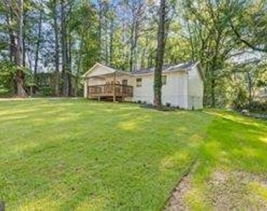 2856 Bay Leaf Drive Se - Photo Thumbnail 5