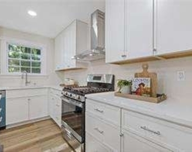 2856 Bay Leaf Drive Se - Photo Thumbnail 19