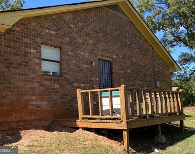 129 Tanglewood Drive - Photo Thumbnail 2