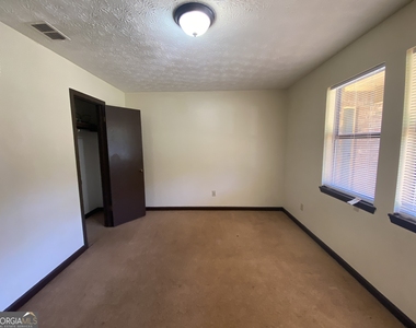 129 Tanglewood Drive - Photo Thumbnail 20