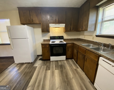 129 Tanglewood Drive - Photo Thumbnail 16