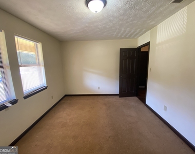 129 Tanglewood Drive - Photo Thumbnail 21