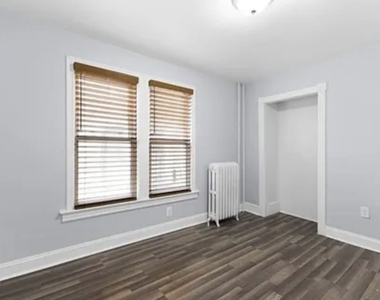 31 Glen Ave - Photo Thumbnail 12