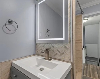 31 Glen Ave - Photo Thumbnail 10