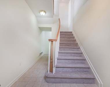 103 Crown Ct - Photo Thumbnail 25