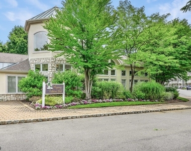 103 Crown Ct - Photo Thumbnail 37