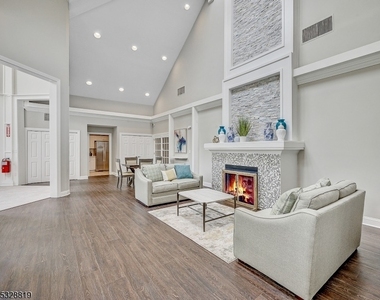103 Crown Ct - Photo Thumbnail 31