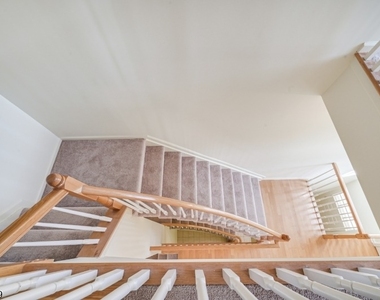 103 Crown Ct - Photo Thumbnail 28