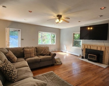 306 Nariticong Ave - Photo Thumbnail 2